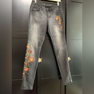Jag Jeans Gray mid rise Skinny Floral Embroidery 26 size 2